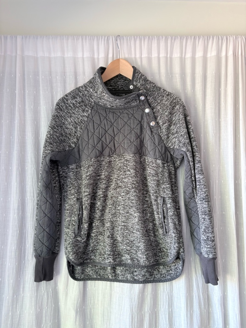Abercrombie & Fitch Asymmetrical Quilted Pocket Quarter Snap Up Fleece